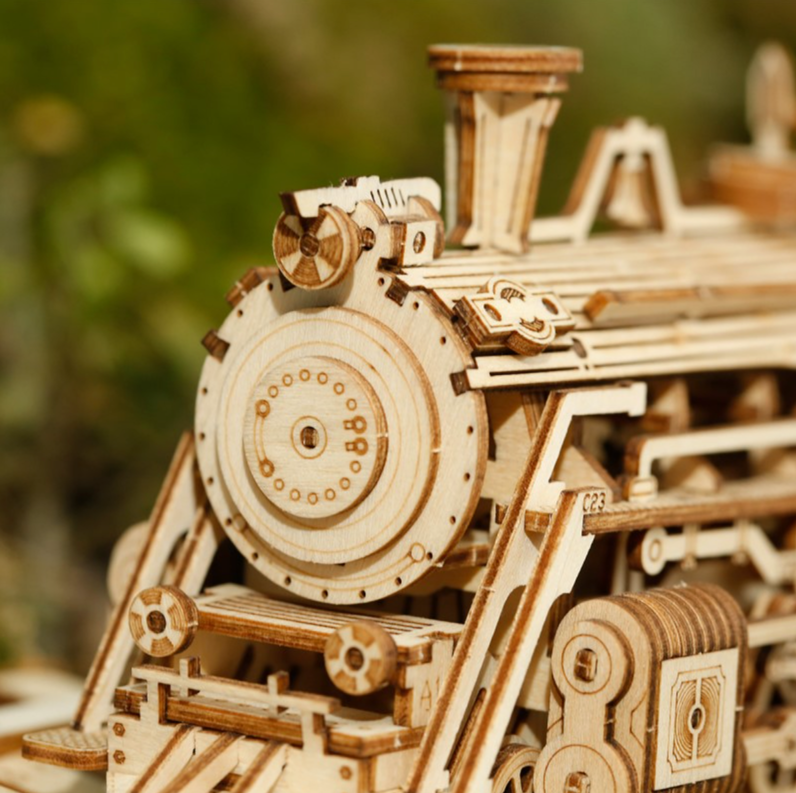 HobbyGear™ – 3D Träbyggsatser och Mekaniska Modeller