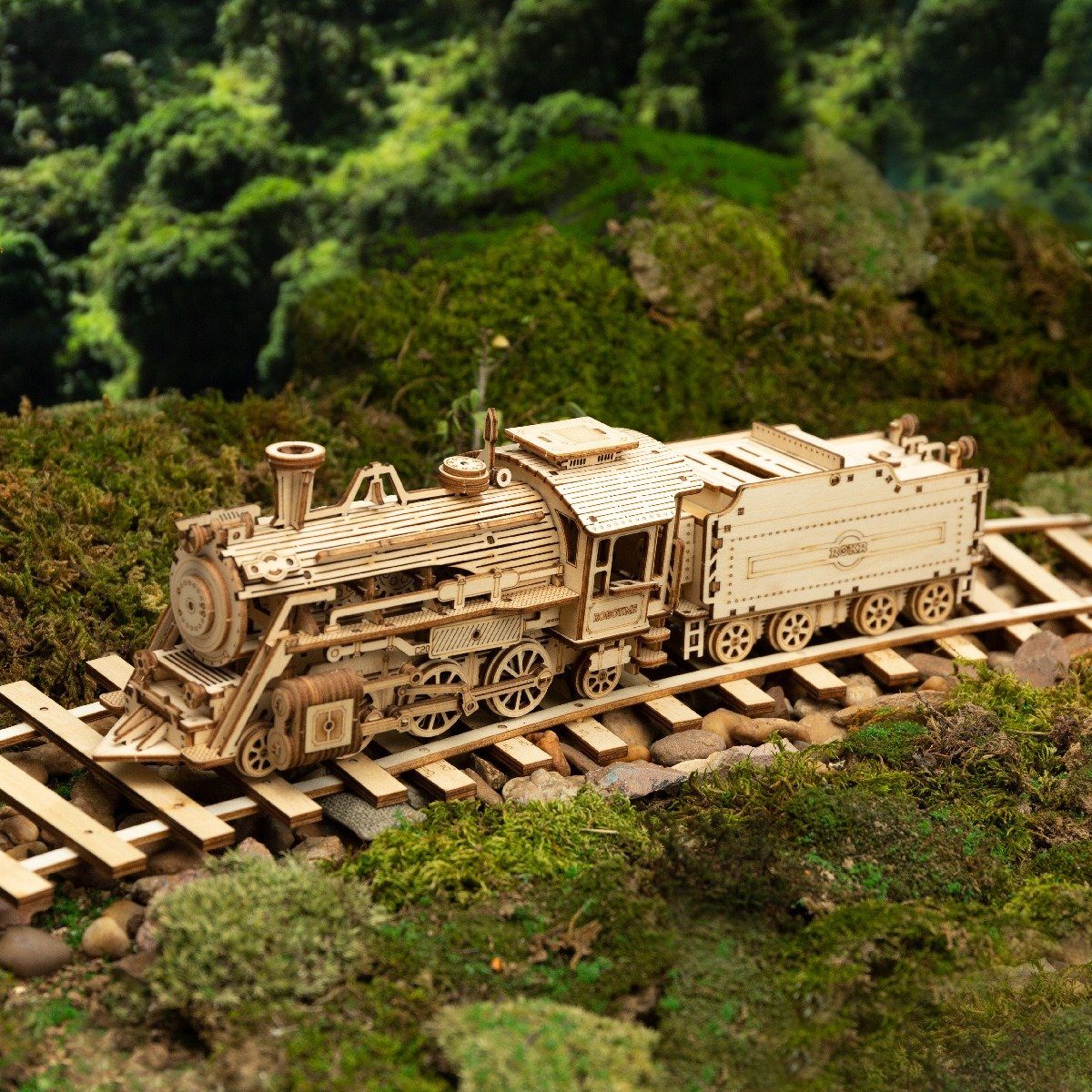 HobbyGear™ – 3D Träbyggsatser och Mekaniska Modeller